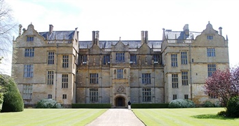 Montacute House Christmas Reindeer Round-up